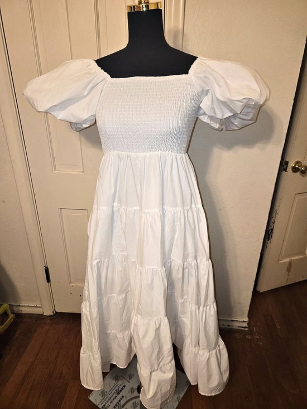 Petal and Pup White Puff Sleeve Midi Dress Size Medium NWT